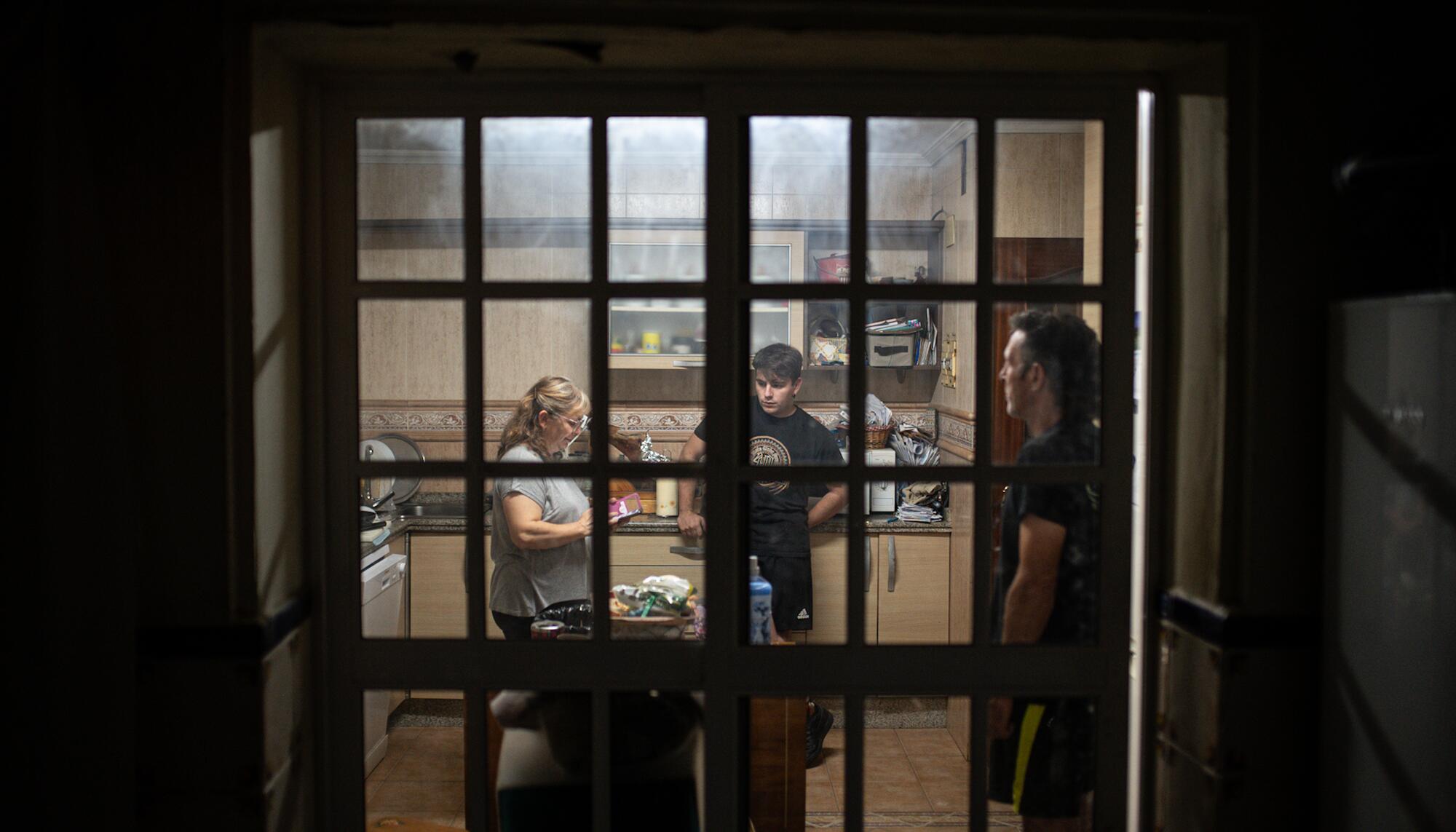 Familia acosada por Desokupa-1